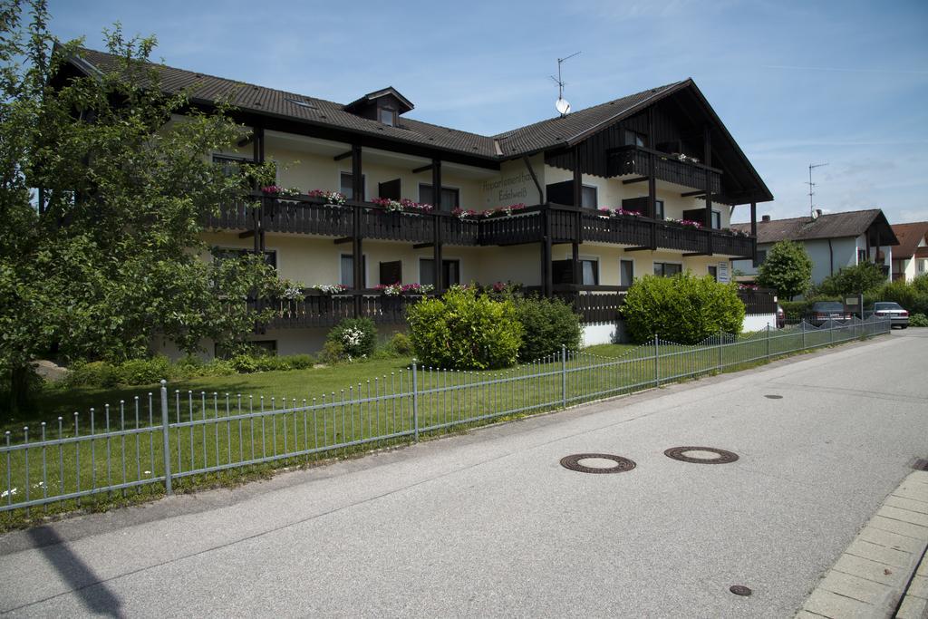 Appartementhaus-Edelweiss Bad Füssing Exteriör bild